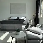 Apartment Meos 1 -zentrum-balkon-parkplatz-gym-uniklinik