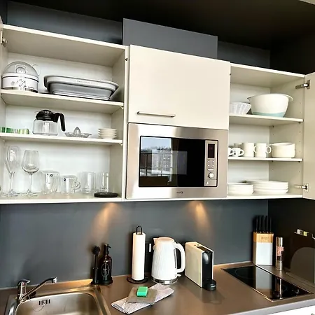 Daire Meos 1 -zentrum-balkon-parkplatz-gym-uniklinik Leipzig