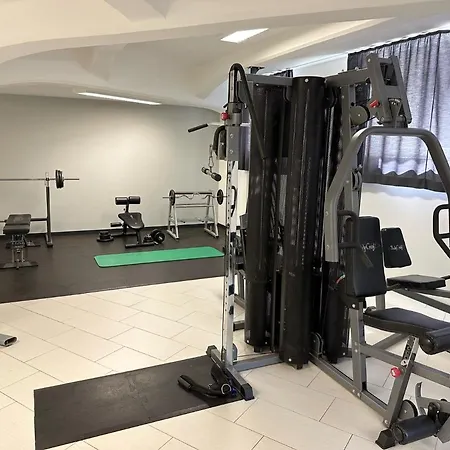 Apartment Meos 1 -zentrum-balkon-parkplatz-gym-uniklinik