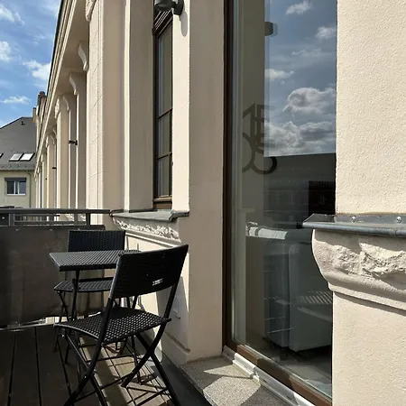 Meos 1 -zentrum-balkon-parkplatz-gym-uniklinik Apartment