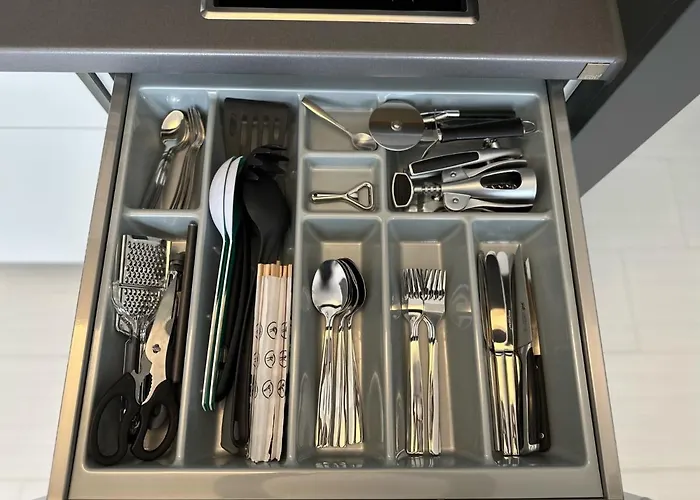 Meos 1 -zentrum-balkon-parkplatz-gym-uniklinik * Lipcse