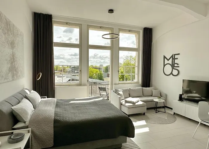 Meos 1 -zentrum-balkon-parkplatz-gym-uniklinik * Lipcse