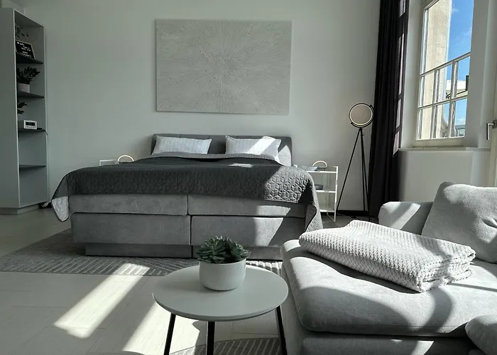 Apartment Meos 1 -zentrum-balkon-parkplatz-gym-uniklinik